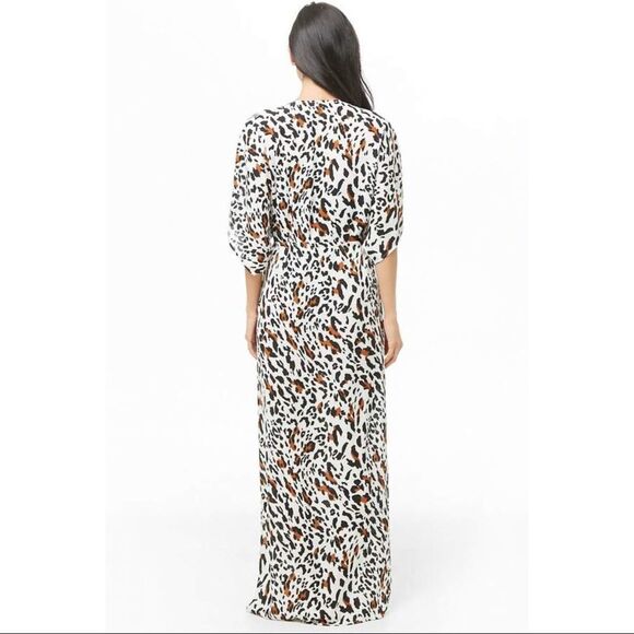 ✨ TIME AND TRU ANIMAL PRINT KIMONO ✨ - Picture 3 of 16